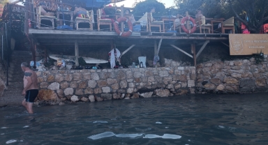 Vatandaşlar isyan etti: Karaburun'da deniz istilası