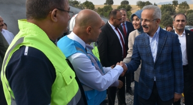 Ankara-İzmir arası 3.5 saate düşecek... YTH için Bakan Uraloğlu tarih verdi