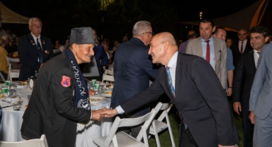 Başkan Tunç Soyer şehit yakınları ve gazilerle buluştu