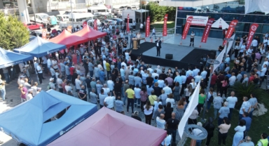 Bayraklı'da ek protokol kutlaması!