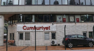 Cumhuriyet Vakfı'ndan üç isme istifa çağrısı