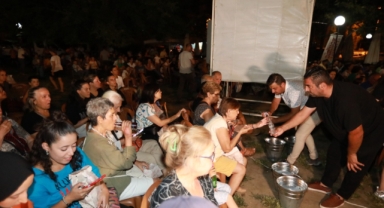 Efes Selçuk'ta anılar sinema ve gazozla canlandı