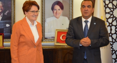 İYİ Parti lideri Akşener'den İzmir ziyareti: 