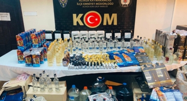 İzmir'de kaçakçılık operasyonu... Çok sayıda şüpheli yakalandı