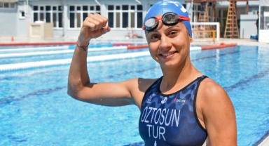 İzmir’in 'Demir Lady'si İtalya’dan madalyayla döndü