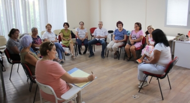 Karşıyakalı çınarlar ‘3. Yaş Üniversitesi'nde ders başı yaptı