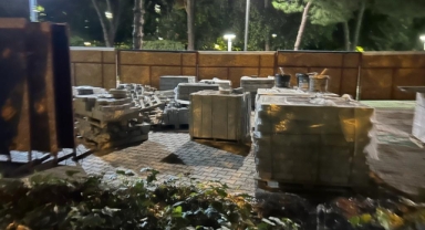 Kültürpark'ın içindeki inşaat malzemeleri tepki çekti: 