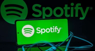 Spotify bütün podcast'lere yazı ekleyecek