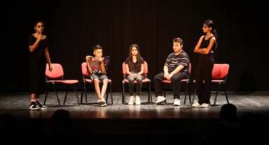 Tepecikli gençlerden tiyatro şöleni