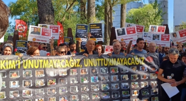 10 Ekim Ankara Gar Katliamında hayatını kaybedenler İzmir'de anıldı