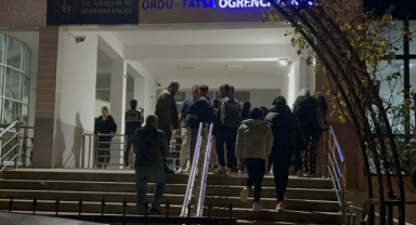 KYK yurdunda halatları kopan asansör zemine çakıldı 