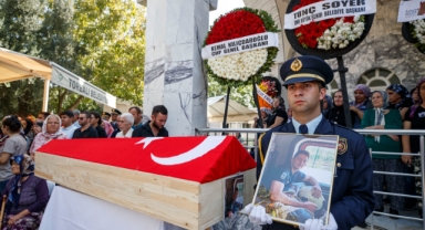 Ankara’da şehit olan itfaiye eri memleketi İzmir’de toprağa verildi