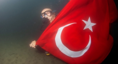 Başkan Soyer İzmir Körfezi’nde tüple dalış yaptı: 