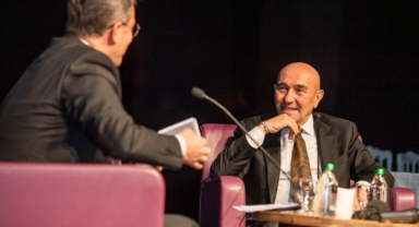 Başkan Soyer: Kapı kapı dolaşarak çocuklara beslenme çantası dağıtıyoruz