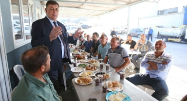 Başkan Tugay'dan sanayi esnafına ziyaret