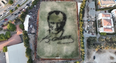 Çeşme, Cumhuriyet’in 100. yaşını coşkuyla kutluyor!