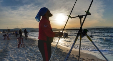 Çeşme’de 4. Surfcasting Balık Turnuvası başlıyor