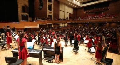 Çocuk Senfoni Orkestrası’ndan Cumhuriyetin 100. yılı özel konseri