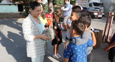 Efes Selçuk'ta gülümseten kareler: Çocuklar istedi, Filiz başkan yaptı