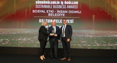 Efes Tarlası Yaşam Köyü'ne sürdürülebilir iş ödülü