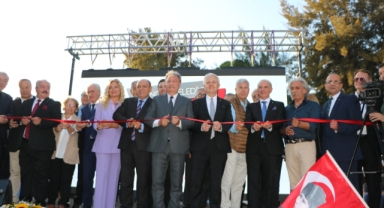 Gençler ve işverenler buluşuyor... Bornova Belediyesi 'İstihdam Fuarı'nı açtı!