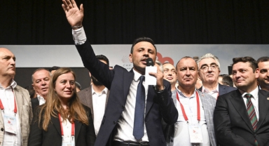 İstanbul'u 'değişimciler' kazandı