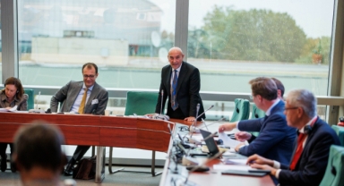 İzmir Büyükşehir Belediye Başkanı Soyer Bölgeler Meclisi Başkanlığı’na aday