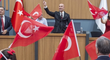 İzmir Büyükşehir Belediyesi Meclisi, 100’üncü yıl onuruna toplandı