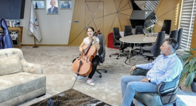 İzmir’de fotoğraf gerilimi: MHP’li Osmanağaoğlu Başkan Sandal’ı hedef aldı! 