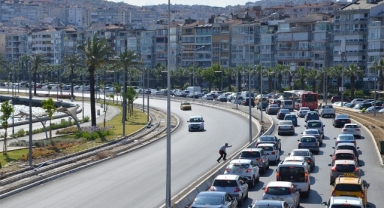 İzmir Valiliği açıkladı... 29 Ekim provaları için o yol trafiğe kapalı!