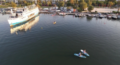İzmirli sporcular Körfez’in keyfini sürüyor