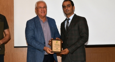 Konularında uzman isimler Karabağlar Belediyesi’nin ev sahipliğinde buluştu