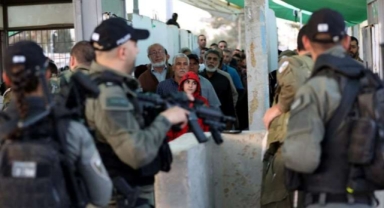 Mescid – i Aksa hareketlendi: Barikatlar kuruldu 