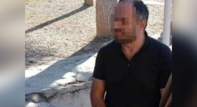 Okulun bilgisayarlarını sattı, kumara bastı