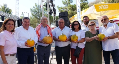 Ovacık Festivalle renklendi: ‘Sakız güzelleri’ yarıştı, en iyi ‘Çeşme Kavunu’ seçildi