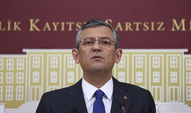 Özgür Özel, CHP Grup Başkanlığını fiilen bıraktığını açıkladı