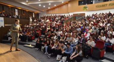 Torbalı İkinci Üniversite Tanıtım ve Kariyer Günleri'ne rekor katılım