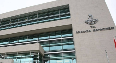 AYM'den Turkcell'i üzecek 'ifade özgürlüğü' kararı