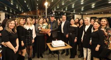 Başkan Engin'den Nar Çiçekleri yetiştiren öğretmenlere 24 Kasım kutlaması