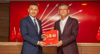 CHP İstanbul İl Başkanı'ndan Özgür Özel'e açık destek 