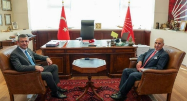 CHP lideri Özel, CHP eski Genel Başkanı Çetin’le görüştü 