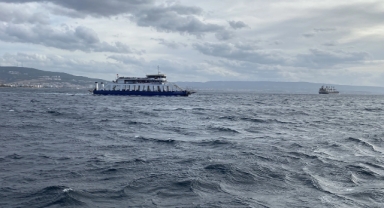 İzmir'de arabalı vapur seferlerine hava durumu engeli