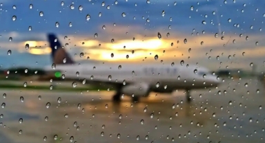 İzmir'de hava ulaşımı da iptal!