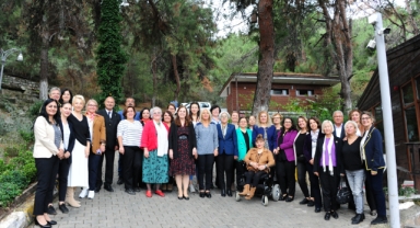 İzmir Kadın Politikaları Balçova’da konuşuldu