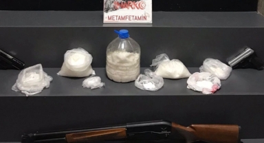 İzmir polisinden uyuşturucu tacirlerine operasyon!