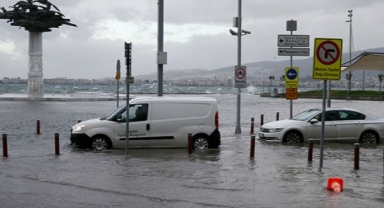 İzmirliler dikkat... Salı gününden itibaren yağmur geri geliyor!