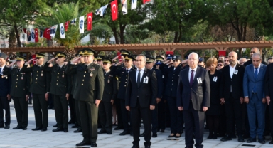 Karabağlar'dan Ata'ya saygı duruşu