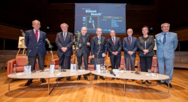 Karaoğlan ölümünün 17’nci yılında İzmir’de anıldı