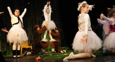 Karşıyaka Belediye Tiyatrosu’nun çocuk müzikali izleyiciyle buluştu