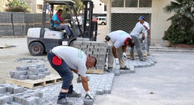 Karşıyaka Belediyesi 1 yılda 75 bin metrekare yol onarımı yaptı